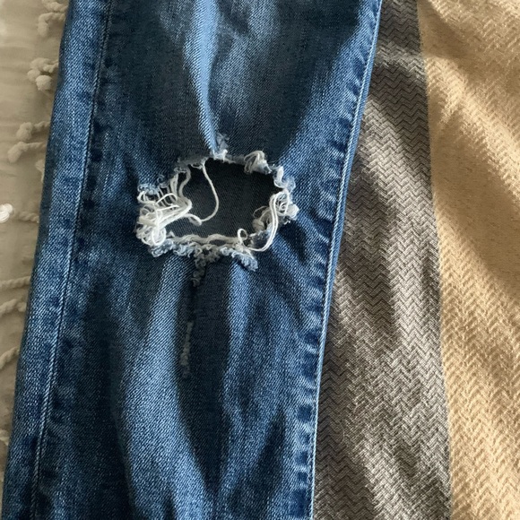 Levi’s woman’s 711 skinny filiforme blue jeans size 26 ** 2 for $25.00** - Picture 2 of 12